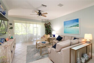 817 Carrick Bend Cir in Naples, FL - Building Photo - Building Photo