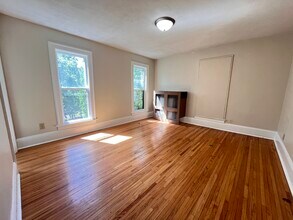946 Clark St in St. Paul, MN - Building Photo - Building Photo