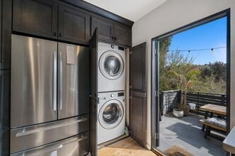 242 Thorne St in Los Angeles, CA - Building Photo - Building Photo