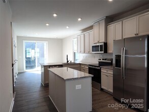 6025 Fonsac Ln in Charlotte, NC - Building Photo - Building Photo