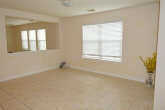 13018 Hill Canyon Ln in Houston, TX - Building Photo - Building Photo