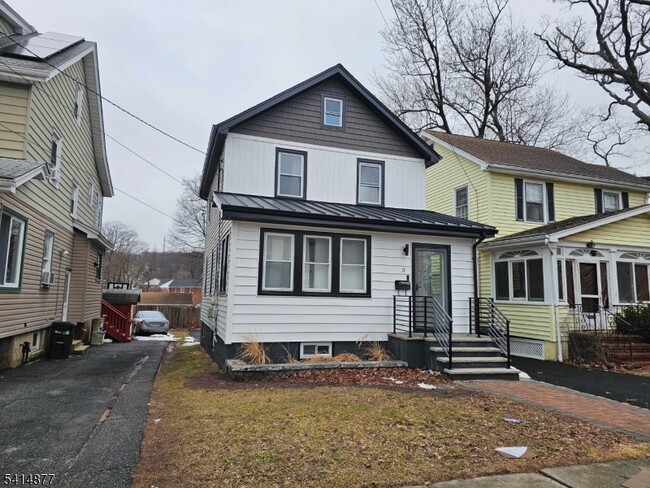 property at 3 Winfield St