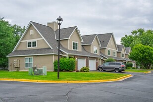 Prairie Crossing in Lakeville, MN - Building Photo