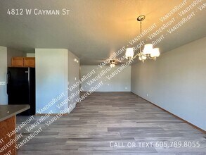 4812 W Cayman St in Sioux Falls, SD - Building Photo - Building Photo