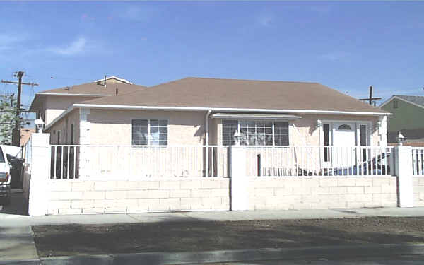 14319 Tiara St in Los Angeles, CA - Building Photo - Building Photo