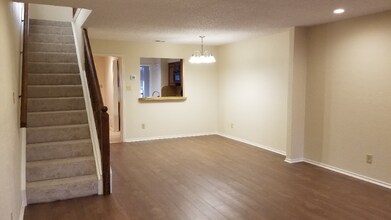 408-B S Fannin St in Rockwall, TX - Foto de edificio - Building Photo