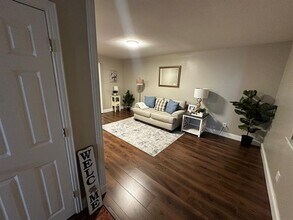 5809 Harvest Hill Rd in Dallas, TX - Building Photo - Building Photo