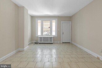 2323 E Cambria St in Philadelphia, PA - Building Photo - Building Photo