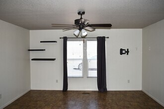 404 Highway 82 in Huachuca City, AZ - Building Photo - Building Photo