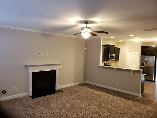 5209 Whiskery Ln in Hope Mills, NC - Building Photo - Building Photo
