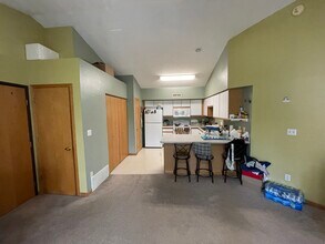 2266 Holiday Rd in Coralville, IA - Building Photo - Building Photo