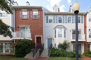 27 Cottonwood St in Jersey City, NJ - Building Photo