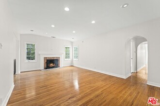 11320 Homedale St in Los Angeles, CA - Building Photo - Building Photo