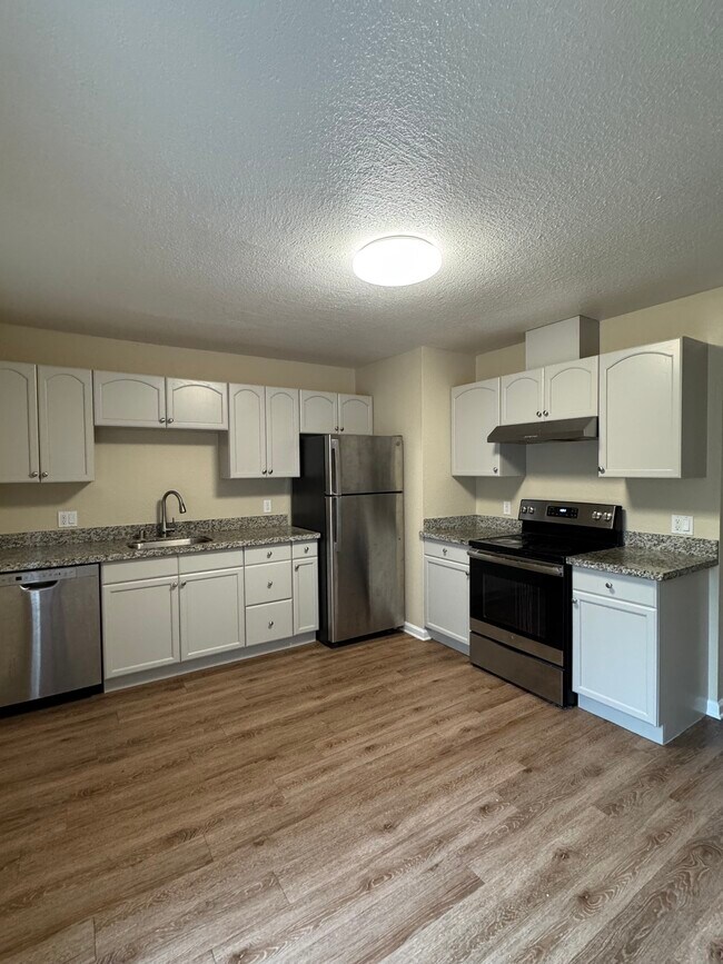 366 Rose Ave, Unit Unit 3 in Pleasanton, CA - Building Photo - Building Photo