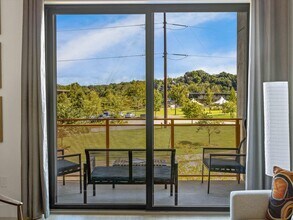 68 Craven St, Unit 208 in Asheville, NC - Building Photo - Building Photo