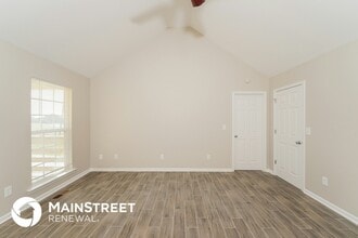 1130 Holt Cir in Hayden, AL - Foto de edificio - Building Photo