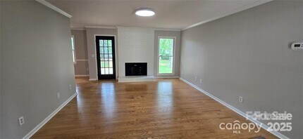 413 Parallel Dr in Harrisburg, NC - Building Photo - Building Photo