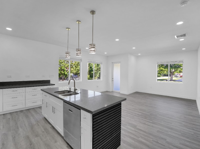 760 SW 10th St in Pompano Beach, FL - Building Photo