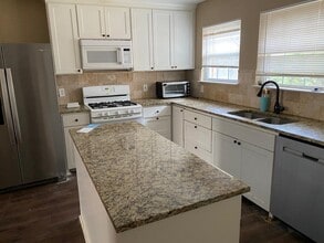 3105 Dartmouth Dr in Irving, TX - Building Photo - Building Photo