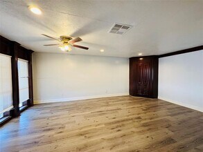 331 Terminal St in Houston, TX - Building Photo - Building Photo