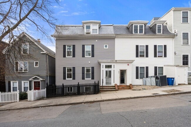 property at 417 E 7th St