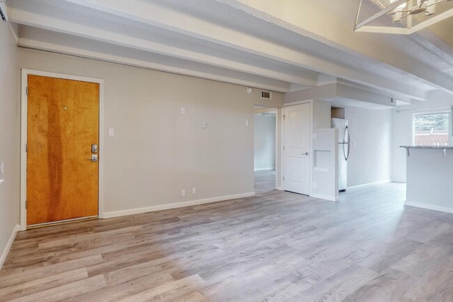 1100 Alvarado Dr SE in Albuquerque, NM - Building Photo - Building Photo