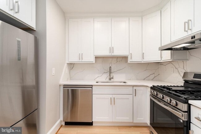 523 Constitution Ave NE in Washington, DC - Building Photo - Building Photo