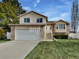 1766 N 2475 W in Clinton, UT - Building Photo