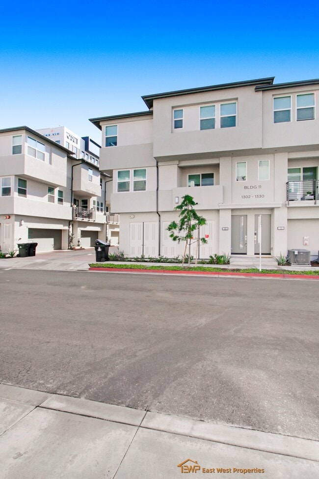 1302 W Cara Dr in Anaheim, CA - Building Photo - Building Photo