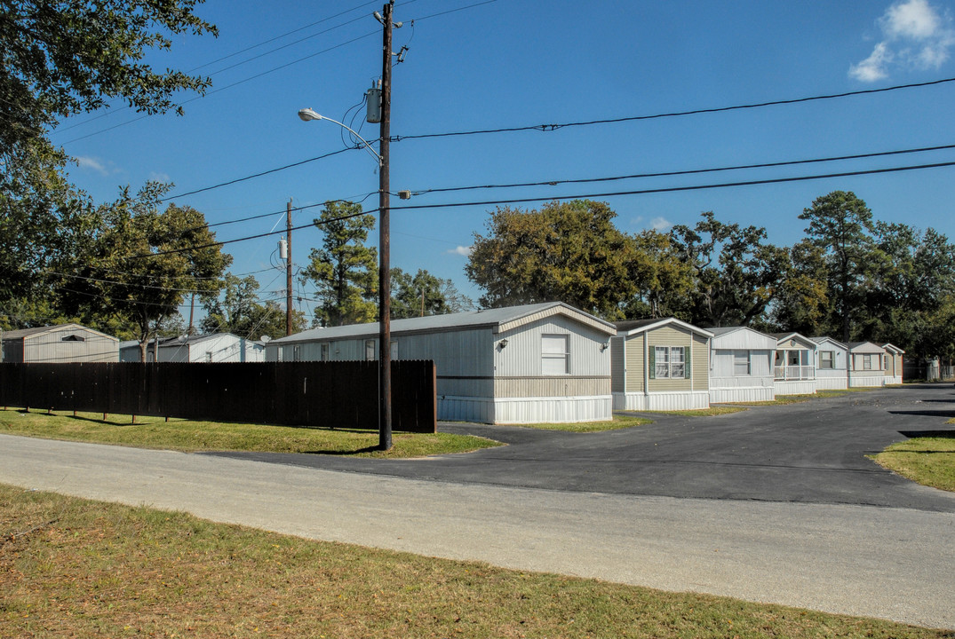 5800 Leedale St in Houston, TX - Building Photo