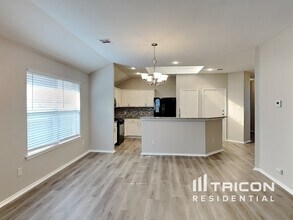 9805 Pack Saddle Trail in Fort Worth, TX - Building Photo - Building Photo