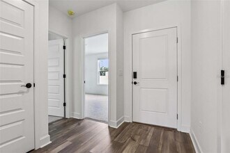 13112 Siam Dr in Spring Hill, FL - Building Photo - Building Photo