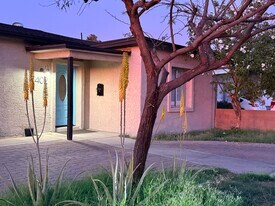 402 E 1st St in Mesa, AZ - Building Photo