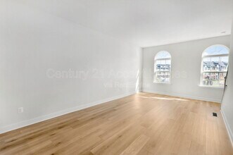 14024 Sunrise Valley Dr in Herndon, VA - Building Photo - Building Photo