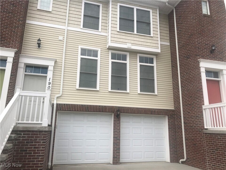 1908 E 87th St in Cleveland, OH - Building Photo