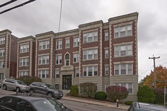 99-109 Brainerd Rd in Allston, MA - Foto de edificio - Building Photo