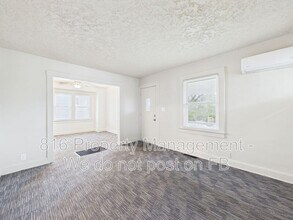 4028 E 68th Terrace in Kansas City, MO - Building Photo - Building Photo