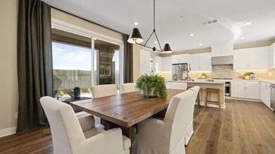 27109 Tamarack Ln in Valencia, CA - Building Photo - Building Photo