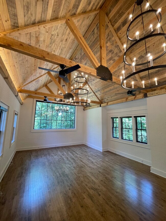 property at 2936 Rivermont Ave