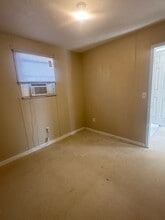 11 Strozier St in Mc Rae, GA - Building Photo - Building Photo