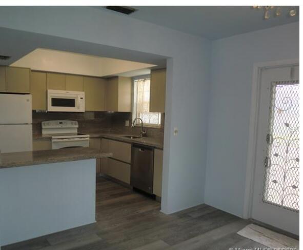1643 Wiley St in Hollywood, FL - Building Photo - Building Photo