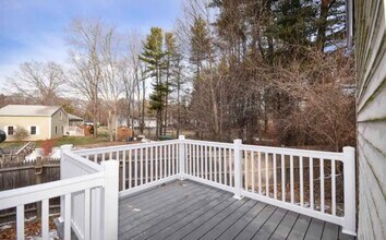 36 Toftree Ln in Dover, NH - Building Photo - Building Photo