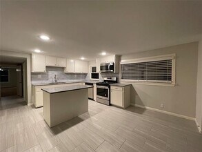 611 Harrisdale Ave in River Oaks, TX - Building Photo - Building Photo