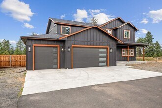 3895 W Grandview Ave in Spokane, WA - Building Photo - Building Photo