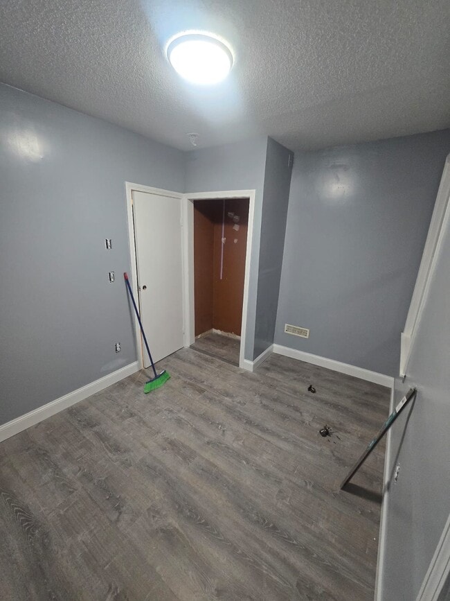 67 Lowell St, Unit 2B in Lynn, MA - Foto de edificio - Building Photo