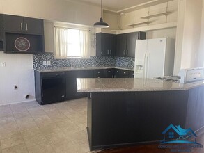 221 S Monroe St in San Angelo, TX - Building Photo - Building Photo