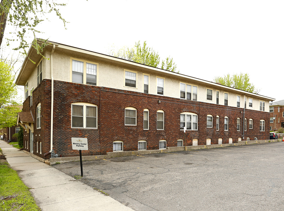 Charles Avenue Apartments in St. Paul, MN - Foto de edificio