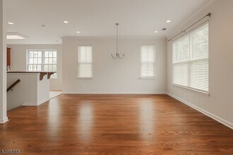 75 Swing Bridge Ln in South Bound Brook, NJ - Building Photo - Building Photo