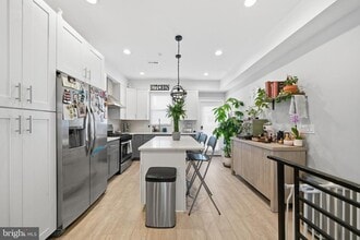 1728 Ingersoll St in Philadelphia, PA - Building Photo - Building Photo