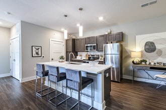 The Thomas in Columbus, OH - Foto de edificio - Building Photo